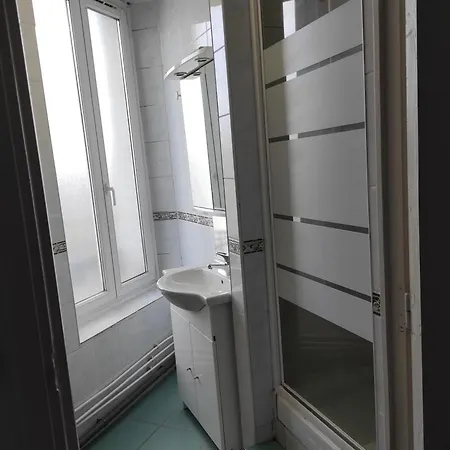 Chaleureux Avec Lits Queen Size 아파트